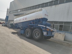 AIQC 40m³ 2-Axle Bulk Cement Tanker Semi-Trailer (Blue & White)