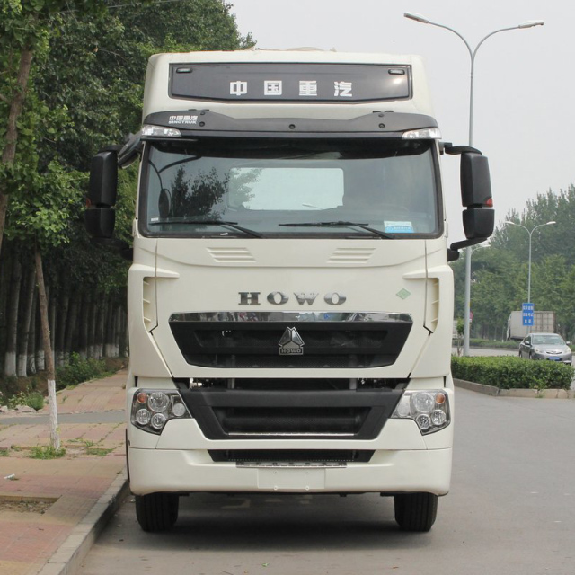 Used Sinotruk Howo 4x2 T7H tractor truck terminal head hot sale