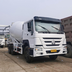Used Sinotruk Howo 6x4 mixer truck 10 wheel for ready mix transporter