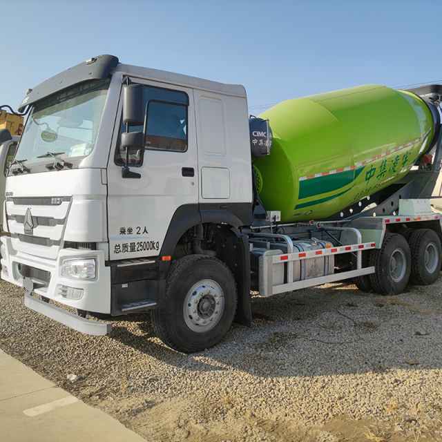 Used Sinotruk Howo 6x4 mixer truck 10 wheel for ready mix transporter
