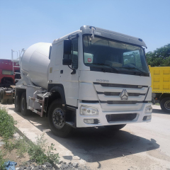 Used Sinotruk Howo 6x4 mixer truck 10 wheel for ready mix transporter