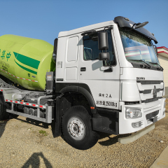 Used Sinotruk Howo 6x4 mixer truck 10 wheel for ready mix transporter