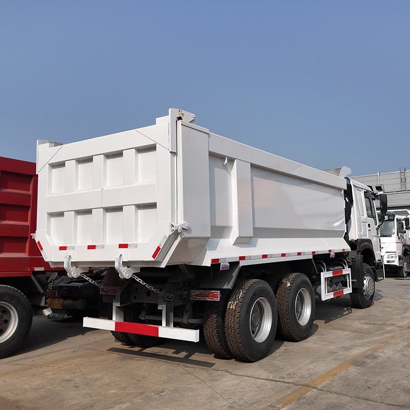 Used Howo 6×4 U-shaped Bucket Dump Truck 371HP