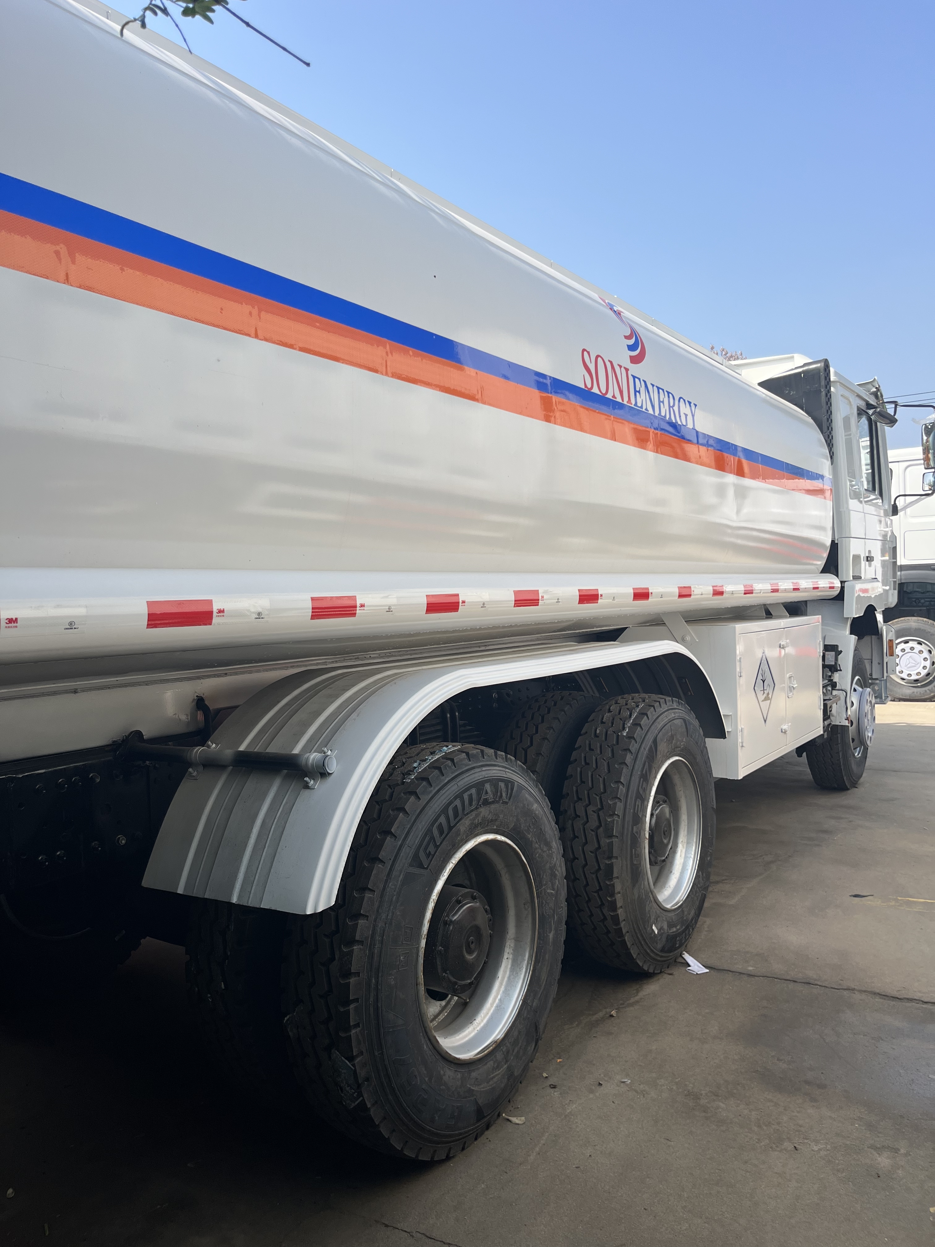 SHACMAN 6×4 Water Tank Truck