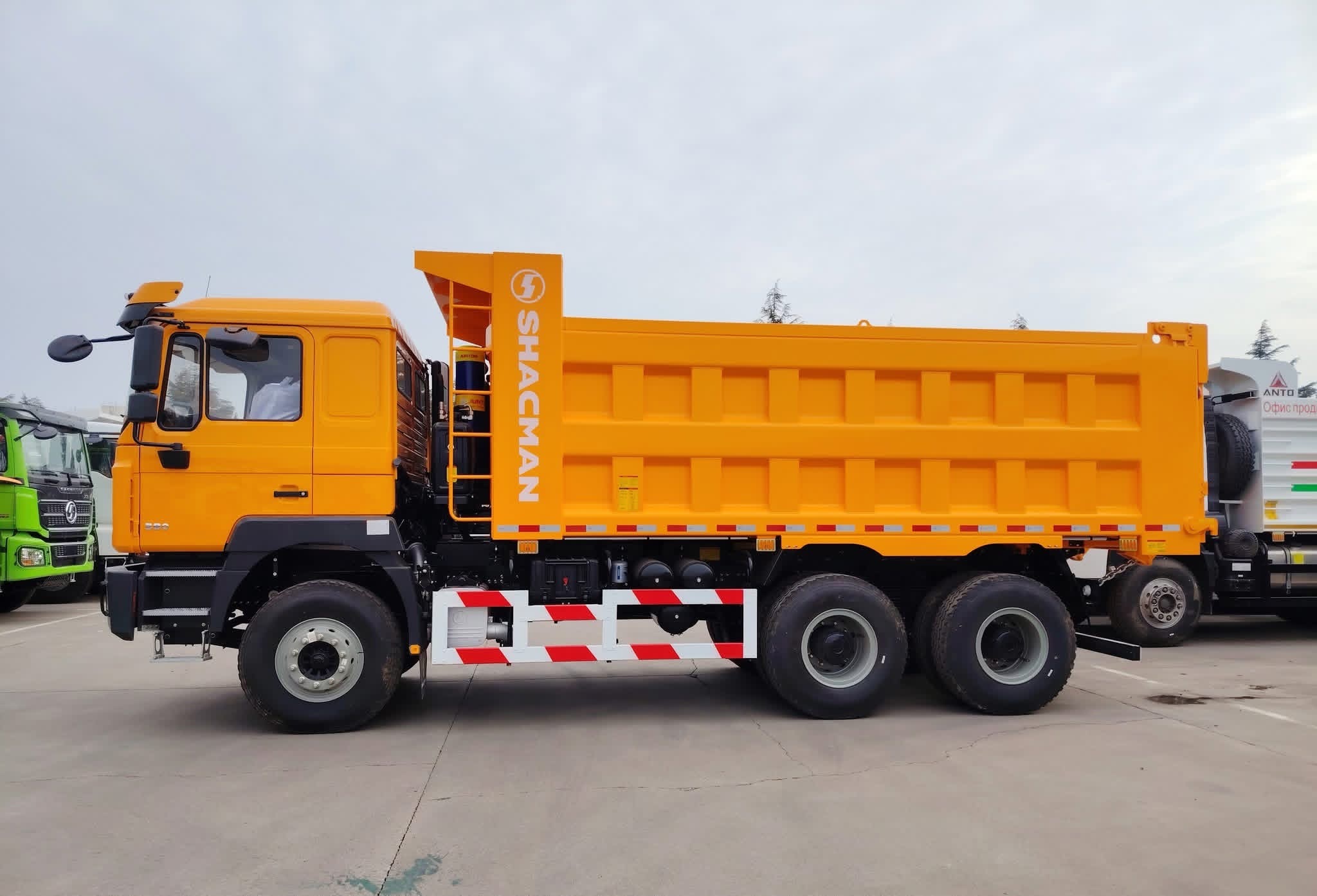 Used SHACMAN F3000 6×4 380HP Dump Truck