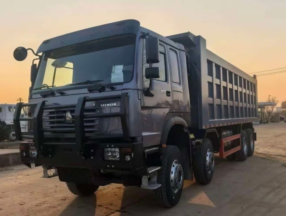 Used Sinotruk Howo 8x4 dump truck 10 wheels 371hp tipper truck