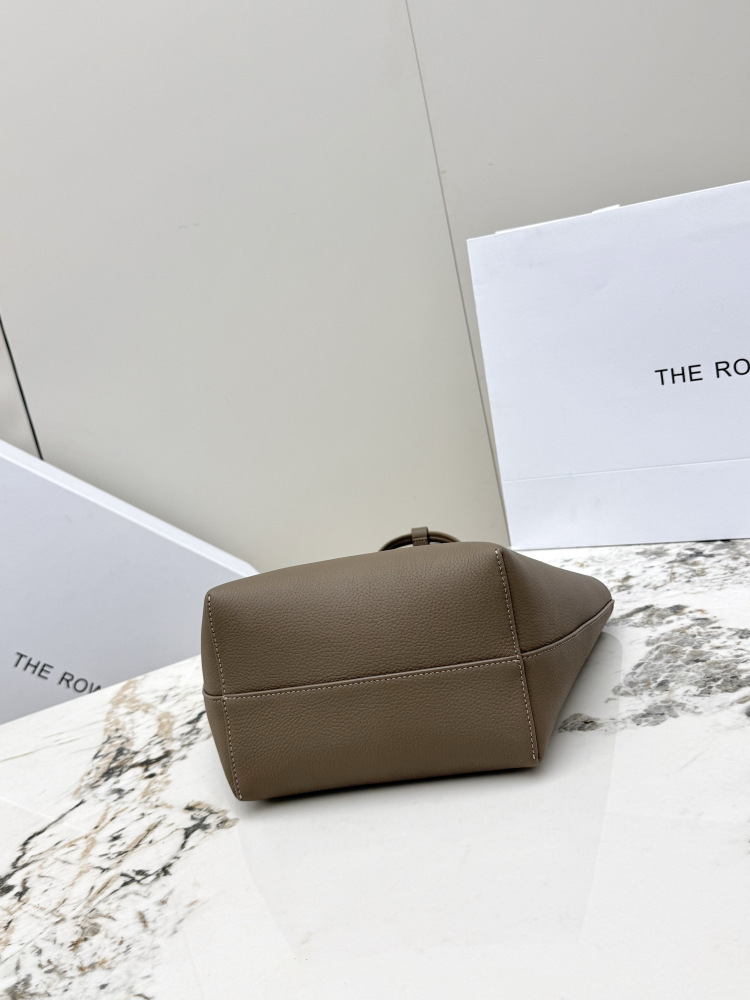 The Row Park Edge 小号トートバッグ グレー｜高品質レザー｜シンプルで洗練されたデザイン｜通勤・ビジネスに最適｜灰色