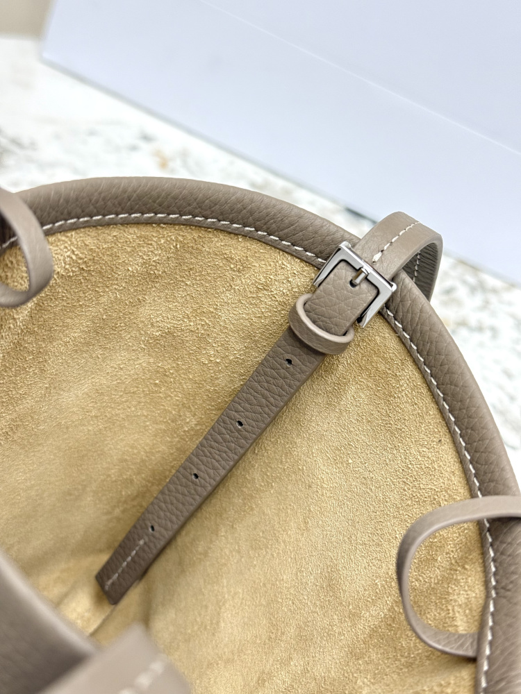 THE ROW Small North South 迷你水桶バッグ コピー品