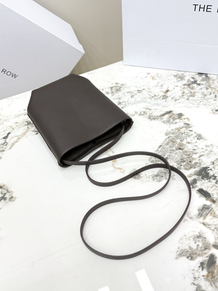 THE ROW Small North South 迷你水桶バッグ（ブラウン）コピー品
