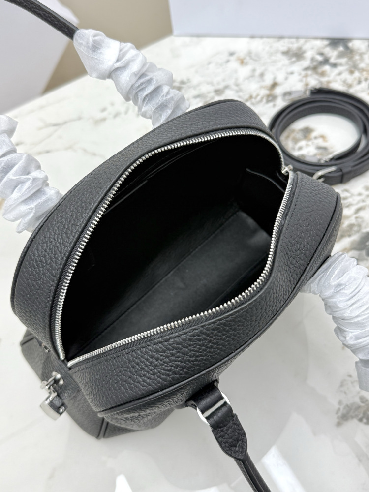 THE ROW Small Devon 迷你ベ shell 手提バッグ（ブラック）コピー品