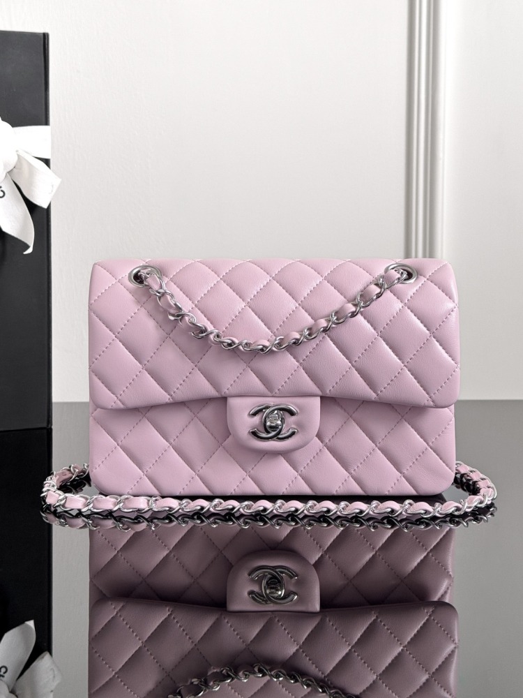 CHANEL（シャネル）クラシックフラップ（CF）方胖子 / 小型バッグ 淡ピンク（桜ピンク）ラムスキン + シルバー金具 コピー品