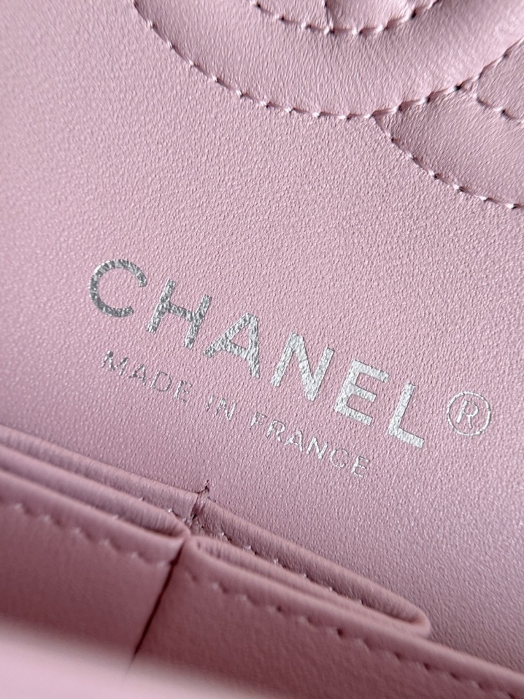 CHANEL（シャネル）クラシックフラップ（CF）方胖子 / 小型バッグ 淡ピンク（桜ピンク）ラムスキン + シルバー金具 コピー品