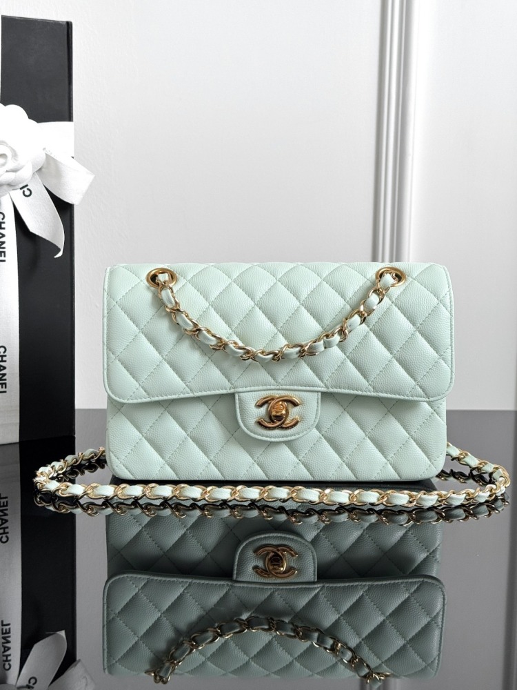 CHANEL（シャネル）クラシックフラップ（CF）方胖子 / 小型バッグ ライトグリーン ラムスキン + シルバー金具 コピー品