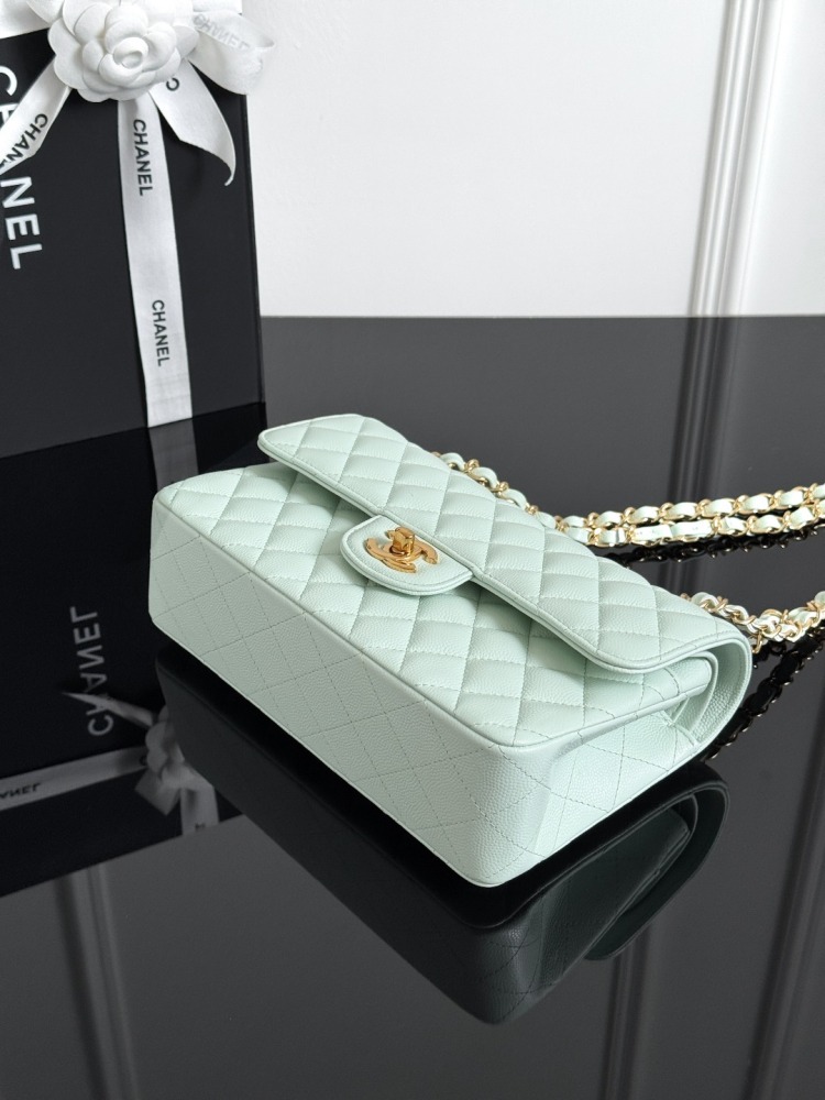 CHANEL（シャネル）クラシックフラップ（CF）方胖子 / 小型バッグ ライトグリーン ラムスキン + シルバー金具 コピー品
