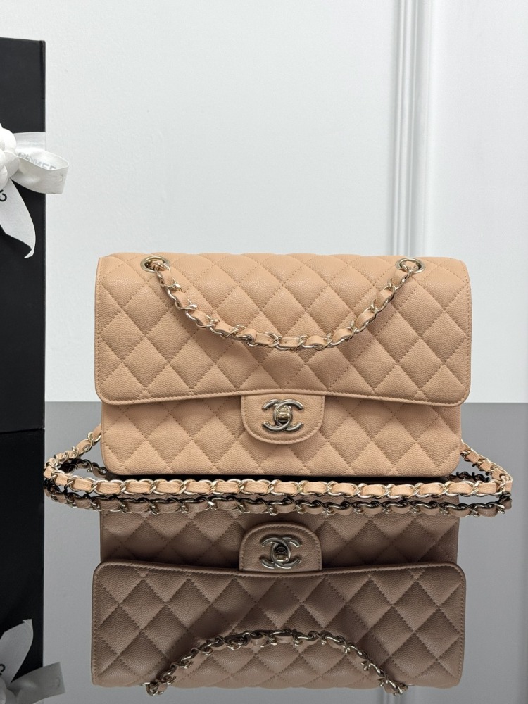 CHANEL（シャネル）クラシックフラップ（CF）方胖子 / 小型バッグ ベージュ ラムスキン + シルバー金具 コピー品