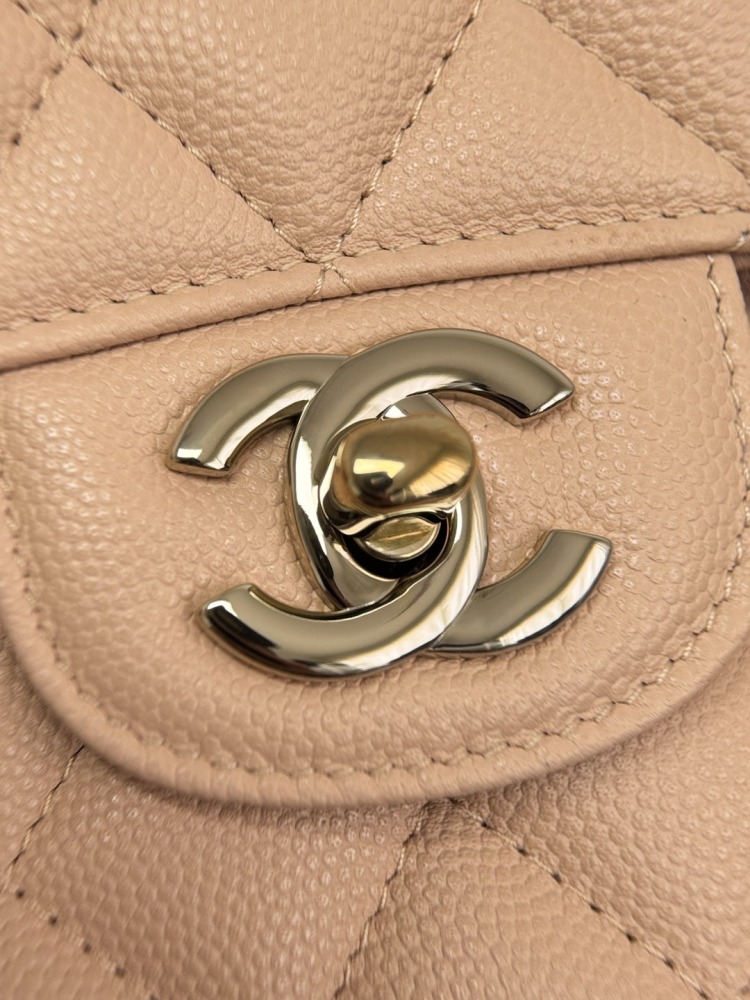 CHANEL（シャネル）クラシックフラップ（CF）方胖子 / 小型バッグ ベージュ ラムスキン + シルバー金具 コピー品