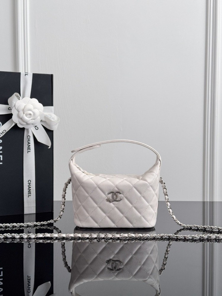 CHANEL（シャネル）25B スター型ランチボックスバッグ ホワイト コピー品