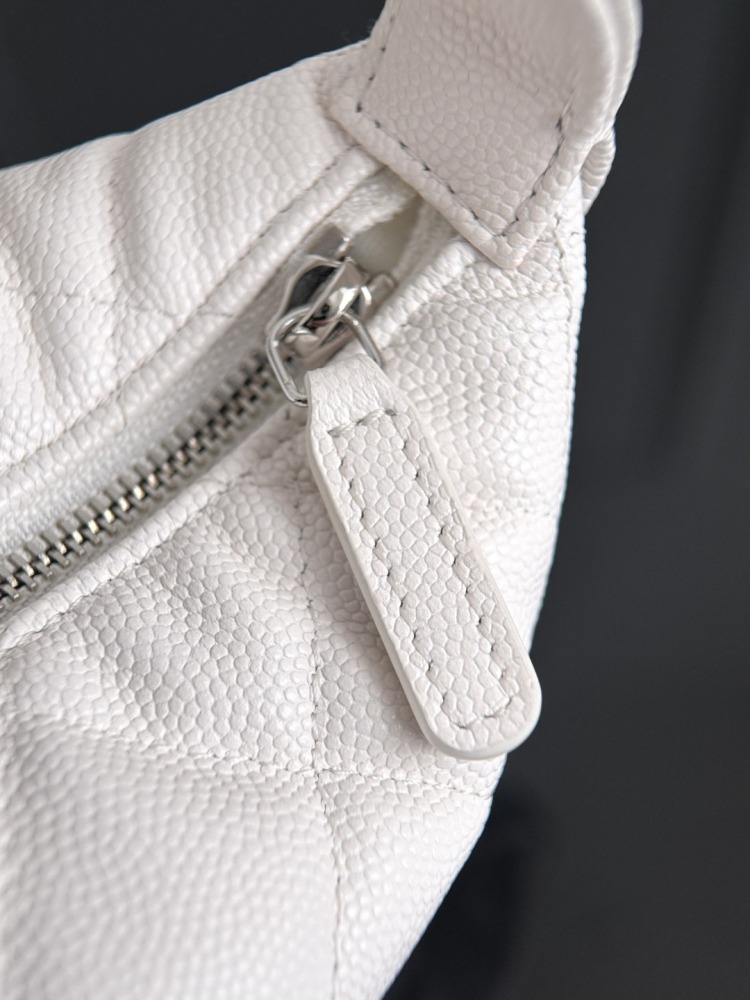 CHANEL（シャネル）25B スター型ランチボックスバッグ ホワイト コピー品