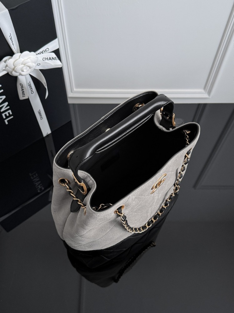 CHANEL（シャネル）25A シリーズ スエード＆レザー コンビ Hobo バケツバッグ グレー コピー品