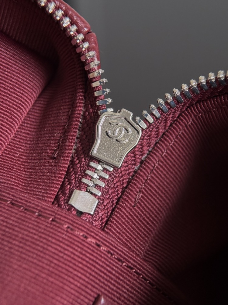 CHANEL（シャネル）25B コメットシリーズ 長方形コスメポーチ ボルドー リザードレザー コピー品