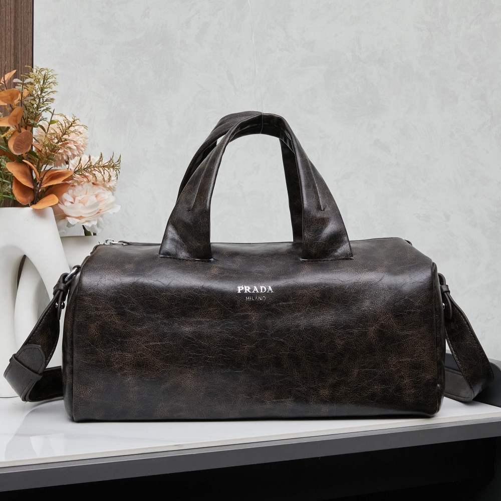 Prada（プラダ）2025春夏コレクション Nappaレザー ダッフルバッグ コピー品