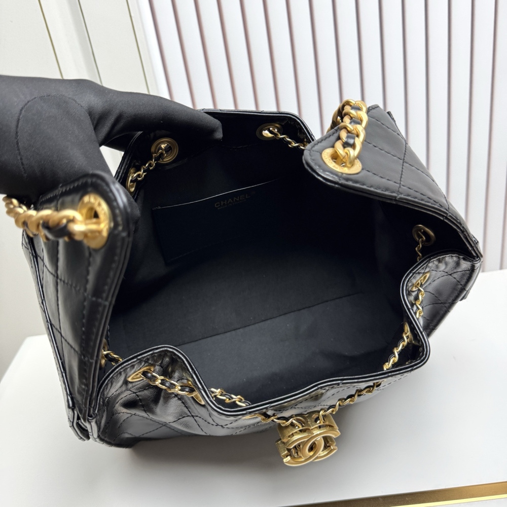 Chanel（シャネル）25C オイルドカーフスキン Hobo 腋下バッグ 小型 ブラック 30x26x14cm コピー品