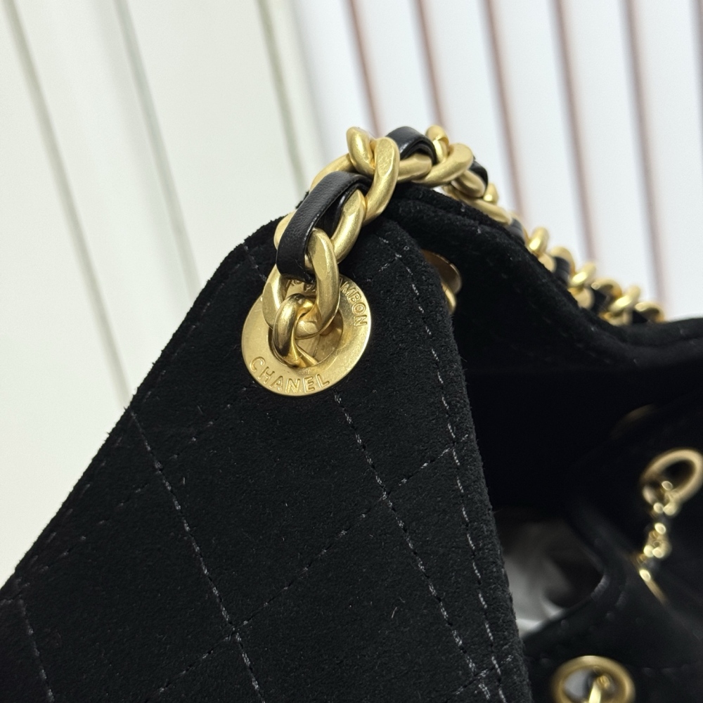 Chanel（シャネル）25C マットカーフスキン Hobo 腋下バッグ 小型 30x26x14cm ブラック コピー品