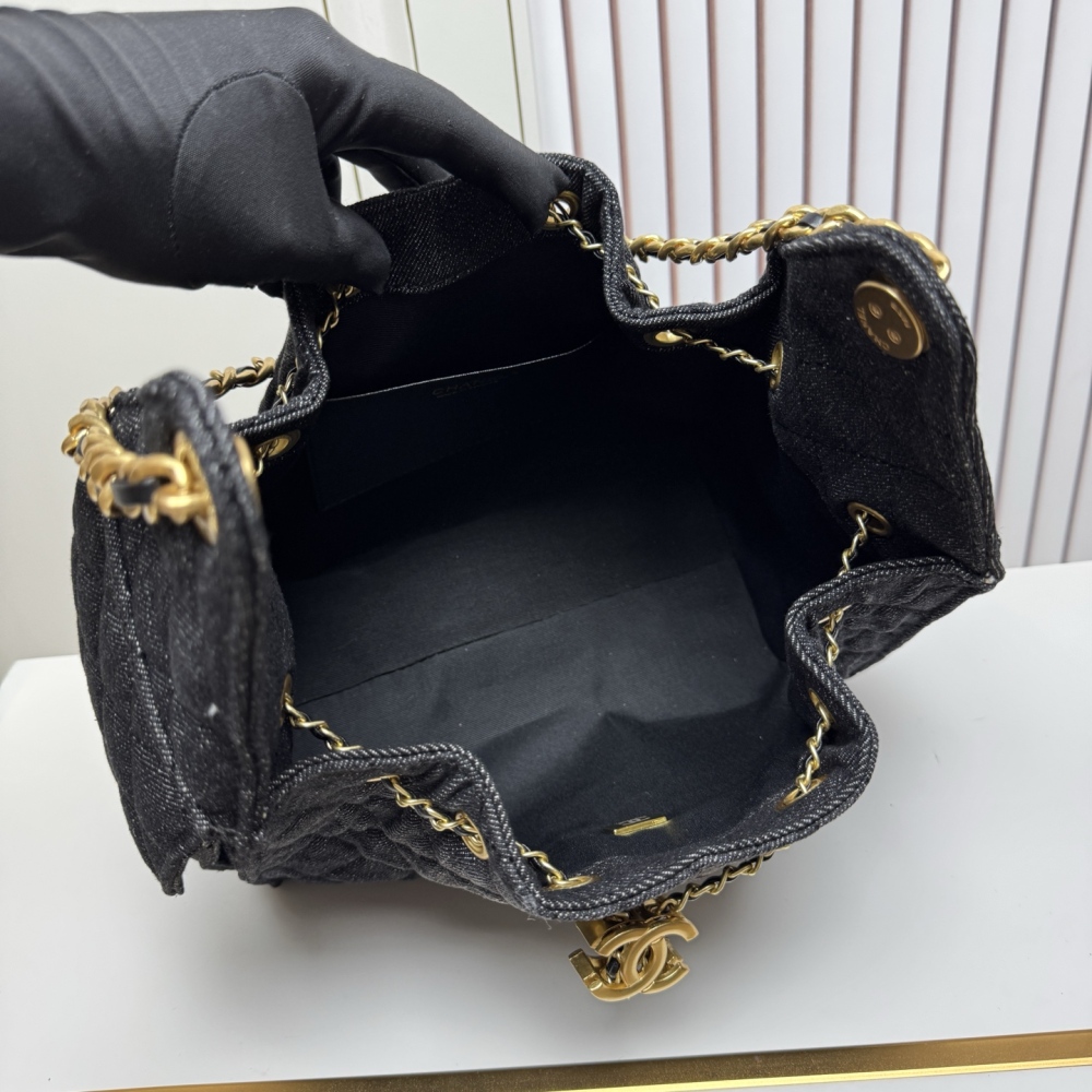 Chanel（シャネル）25C ウォッシュドデニム グラデーション Hobo 腋下バッグ 小型 30x26x14cm ブラック コピー品