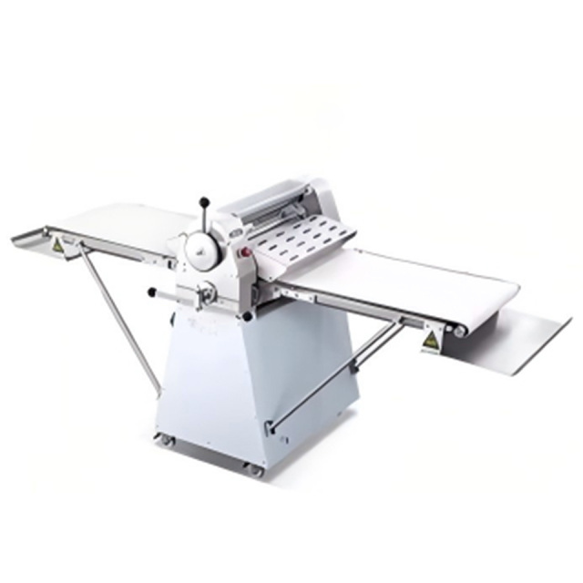 Q50 Commercial Dough Sheeter 0-30mm Roller 6kg Capacity 500mm Conveyor