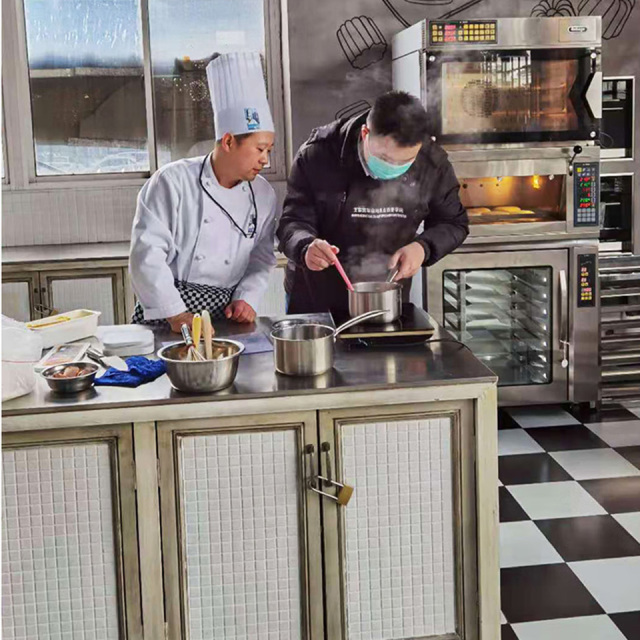 110L Hot Air Circulation Oven with Digital Temperature Management