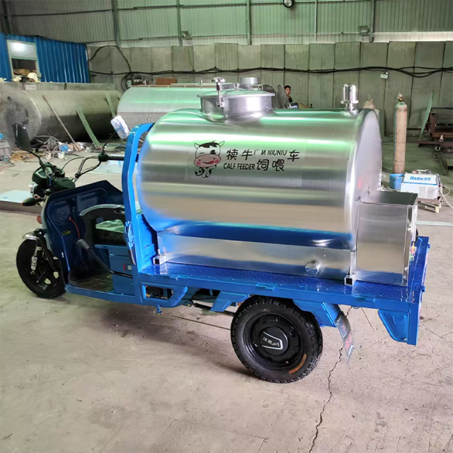 Kingpeng Electric Mobile Feeding Vehicle 500L Tank for Cattle and Calves