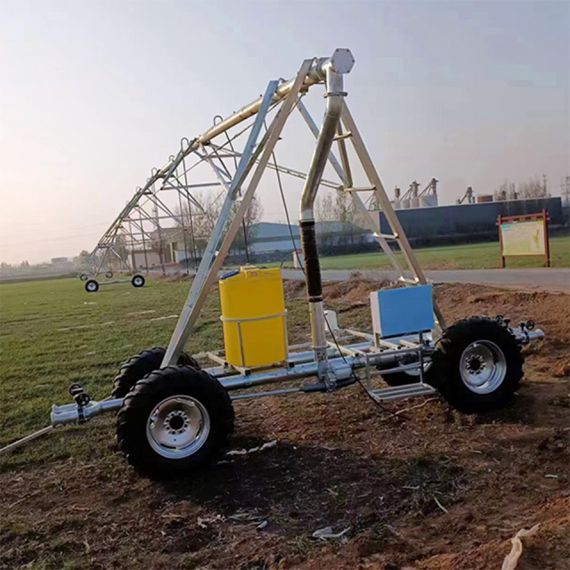 Center Pivot Irrigation System with Up to 800m Coverage for Large-Scale Farms