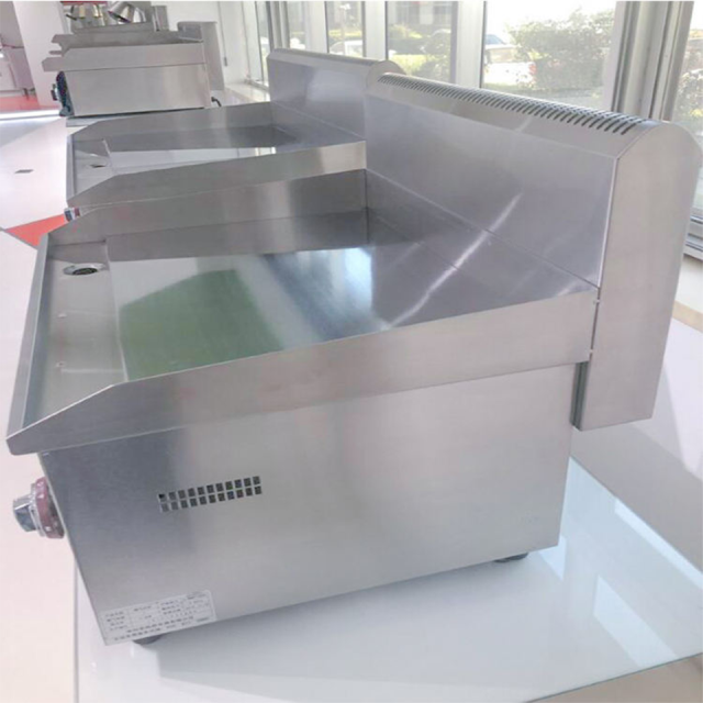 10 kW Commercial Gas Oven E-RQP-720B Large Tray for Restaurants and Catering