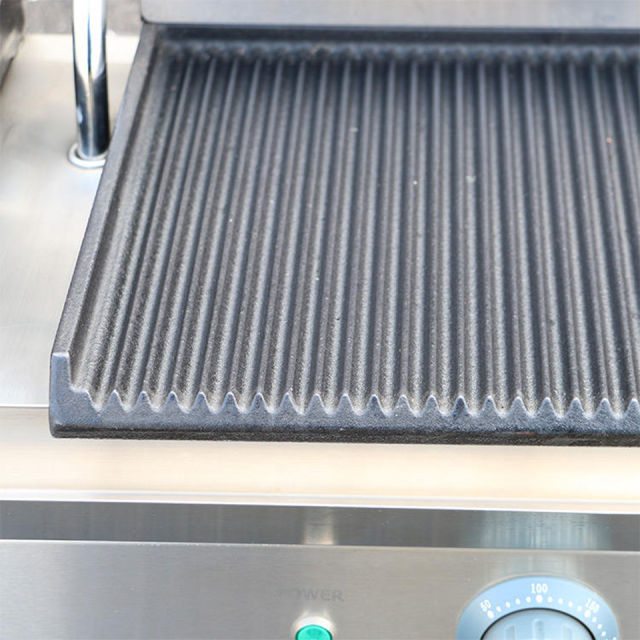 Electric Sandwich Grill E-DPX-11 Non-Stick Countertop Grill for Café and Snack Bar