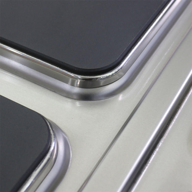 Space-Saving 4-Burner Electric Range for Commercial Kitchens