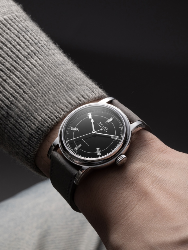 Black dial with diamond