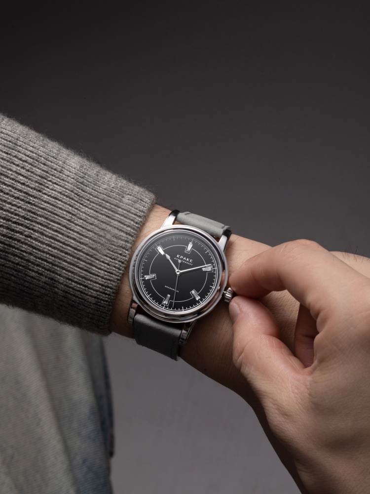 Black dial with diamond