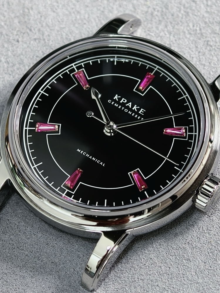 KPAKE 11.09 SPECIAL EDITION – ELEGANT BLACK WITH NATURAL RUBIES