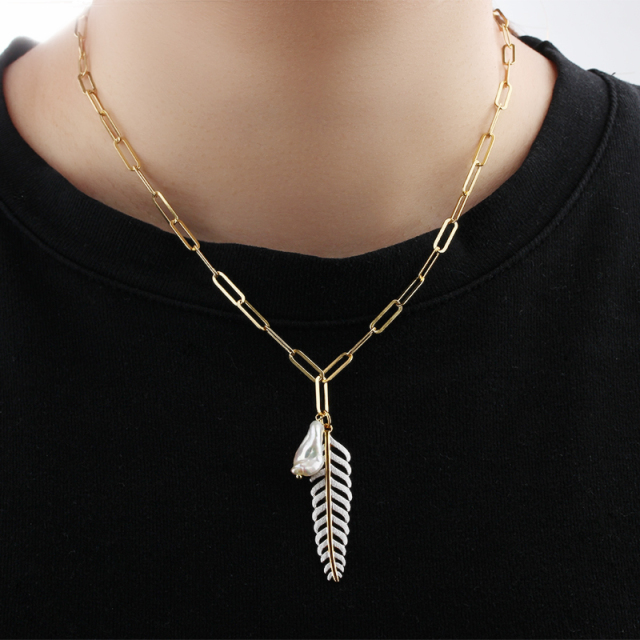 925 Silver Asymmetric Chain Necklace with Pearl Bead & Feather Charm