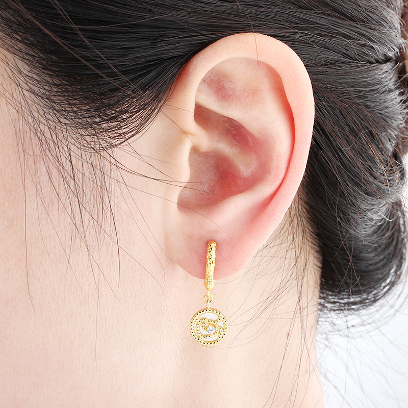 925 Sterling Silver Hoop Earrings with White Mother Pearl Charm