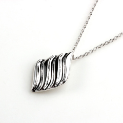 925 Sterling Silver Flowing Wave Rhombus Pendant