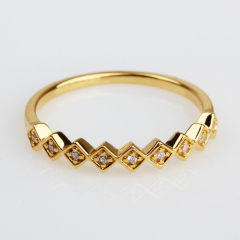 925 Sterling Silver Diamond Paved Rhombus Grid Ring