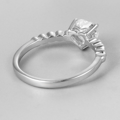 925 Sterling Silver Heart Shape Zircon Ring