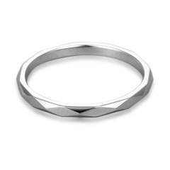 925 Sterling Silver Rhombus Cut Twist Thin Ring