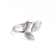 925 Sterling Silver Leaf Open Ring