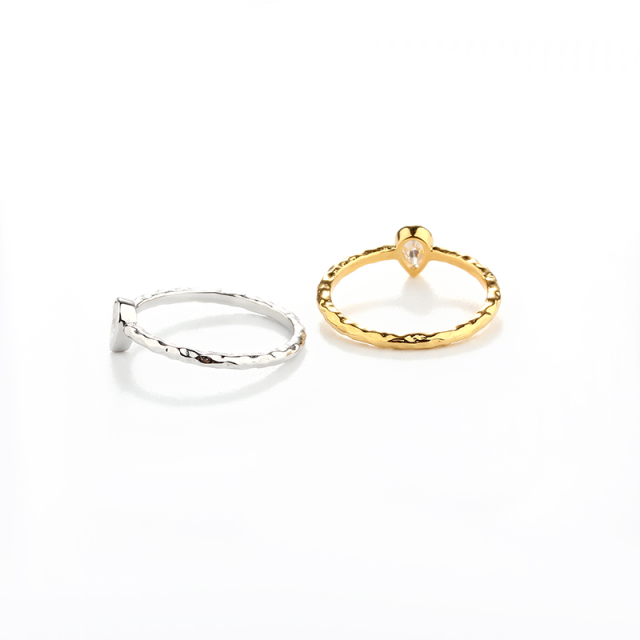 925 Sterling Silver Hammered Pear-Shaped CZ Thin Band Ring