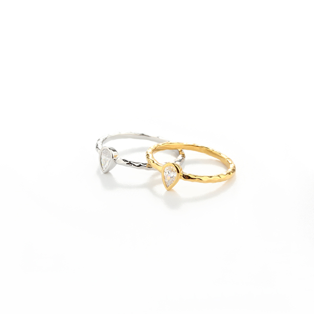 925 Sterling Silver Hammered Pear-Shaped CZ Thin Band Ring