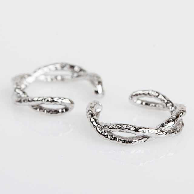 925 Sterling Silver Textured Twisted Link Ear Cuff