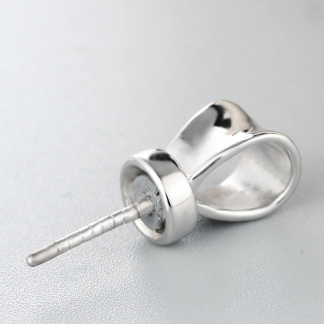 925 Sterling Silver Simple Pendant With Pearl Cup