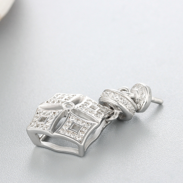 925 Sterling Silver CZ Stone Diamond Shaped Pendant For Pearl